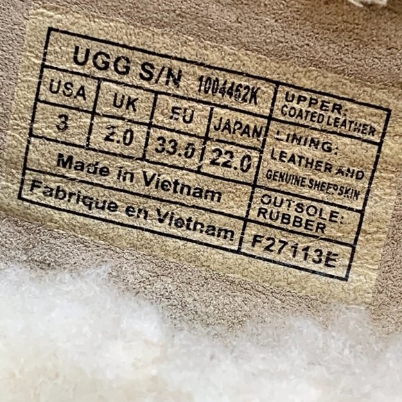 UGG Carey Ballet Flats -Leather & Sheepskin Girl Size 3Y Gold - Picture 12 of 12